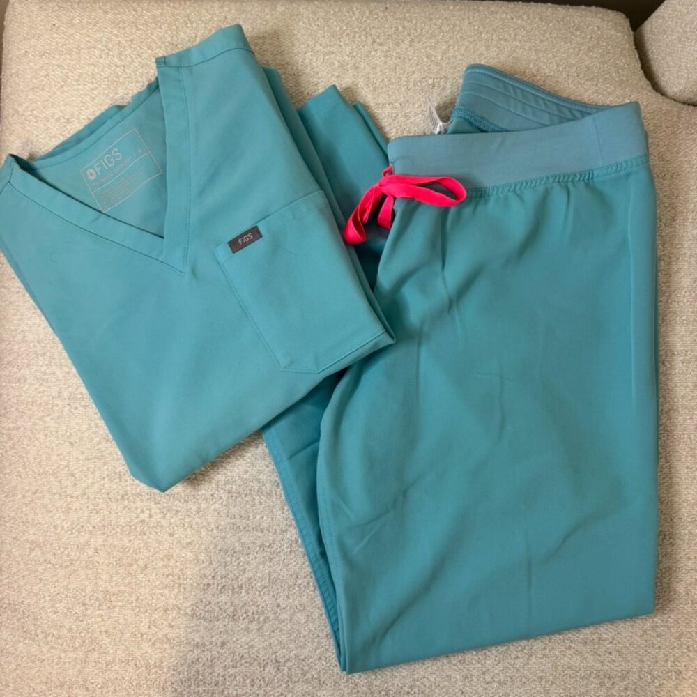 FIGS Neon Blue Scrub Set